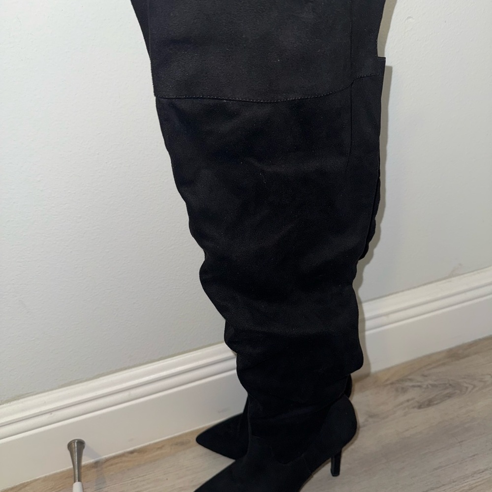 Forever 21 Black Over the Knee Suede Boots ♠️